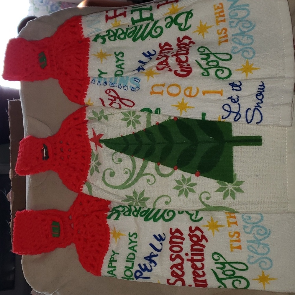 Set of 3 Crochet Hanging Towels